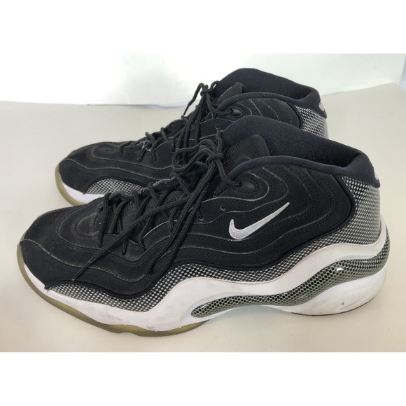 nike windrunner red blue